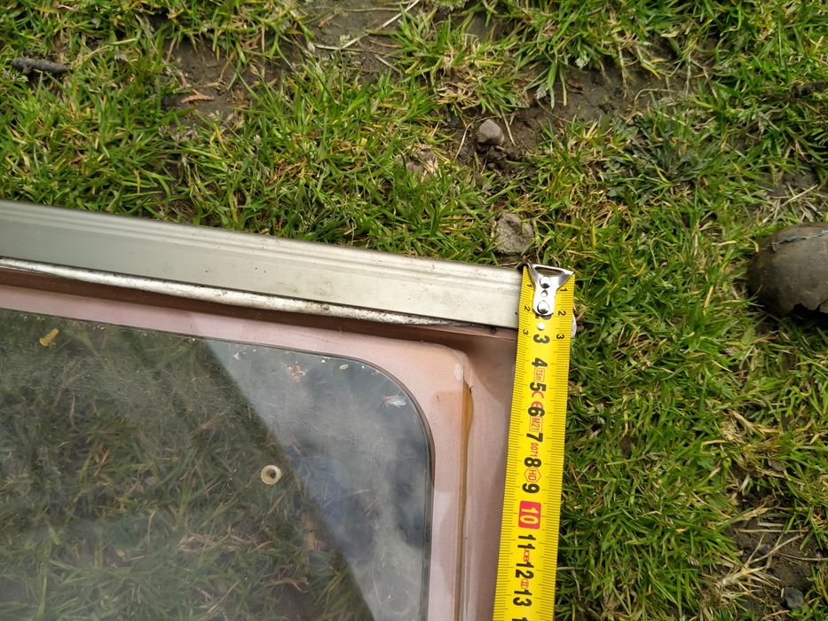 Szyba przednia przyczepy kempingowej 51 *74 *67