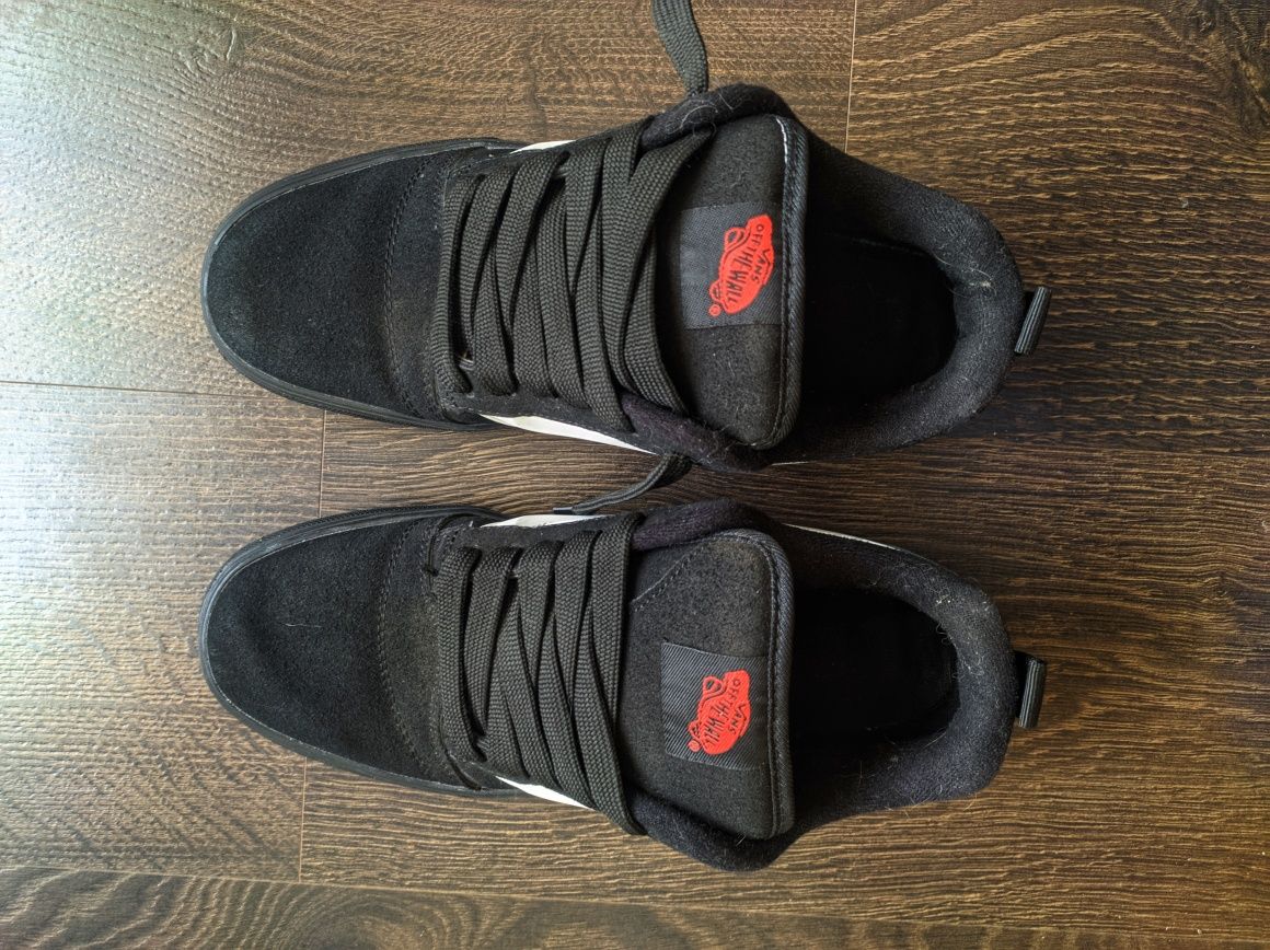 Продам кросівки Vans
