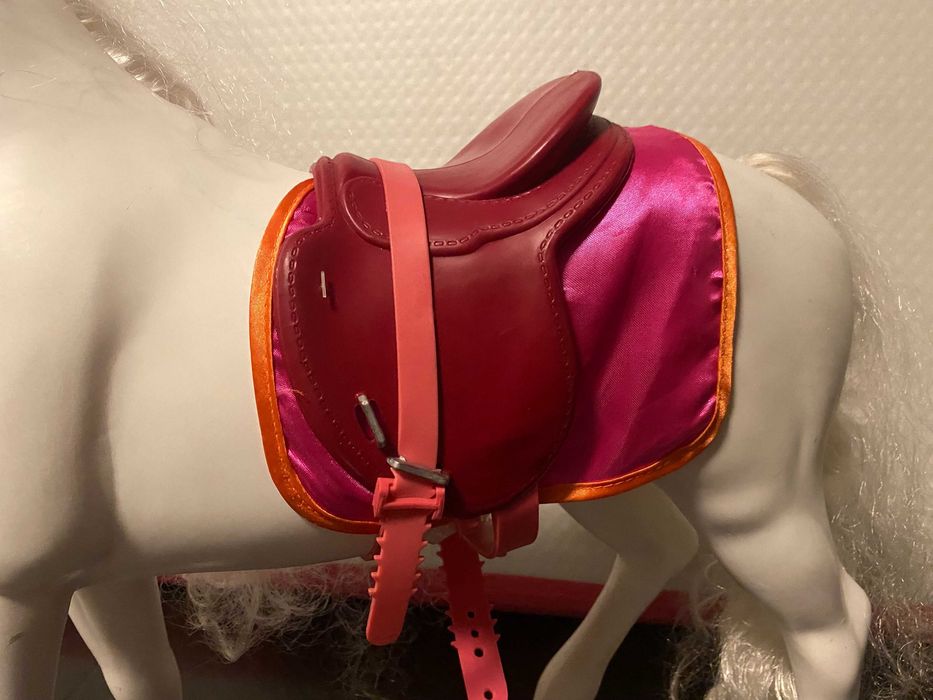 Biały Mega koń dla lalki Barbie