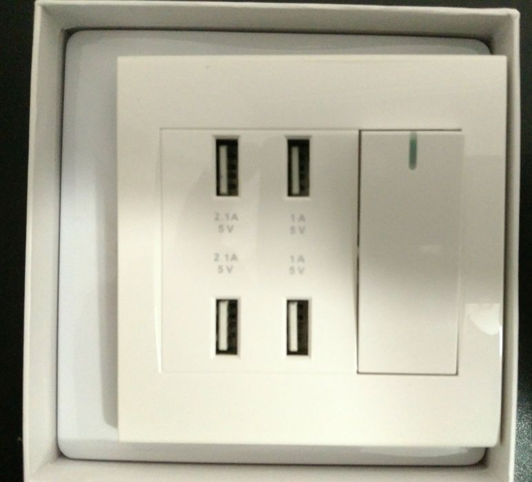 Вимикач із 4 USB