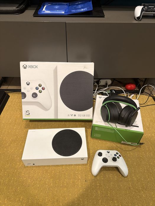 Xbox series S 500gb pad headset
