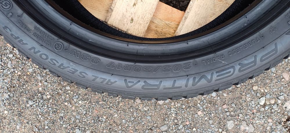 205/50R17 93W MAXXIS , dwie używane opony wielosezonowe.
