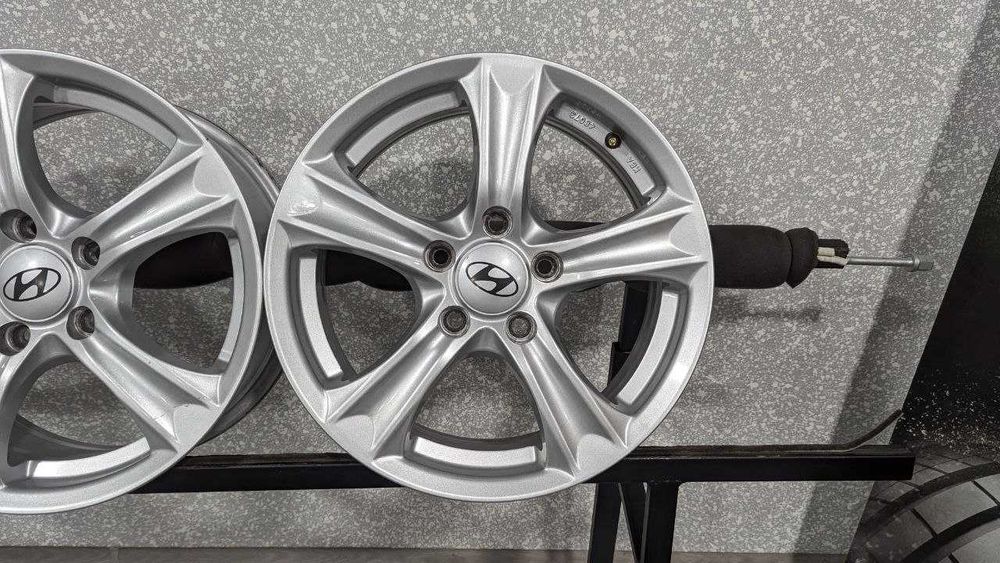 Диски Hyundai Tucson 5/114.3 R16 6.5J ET45 dia67.1mm