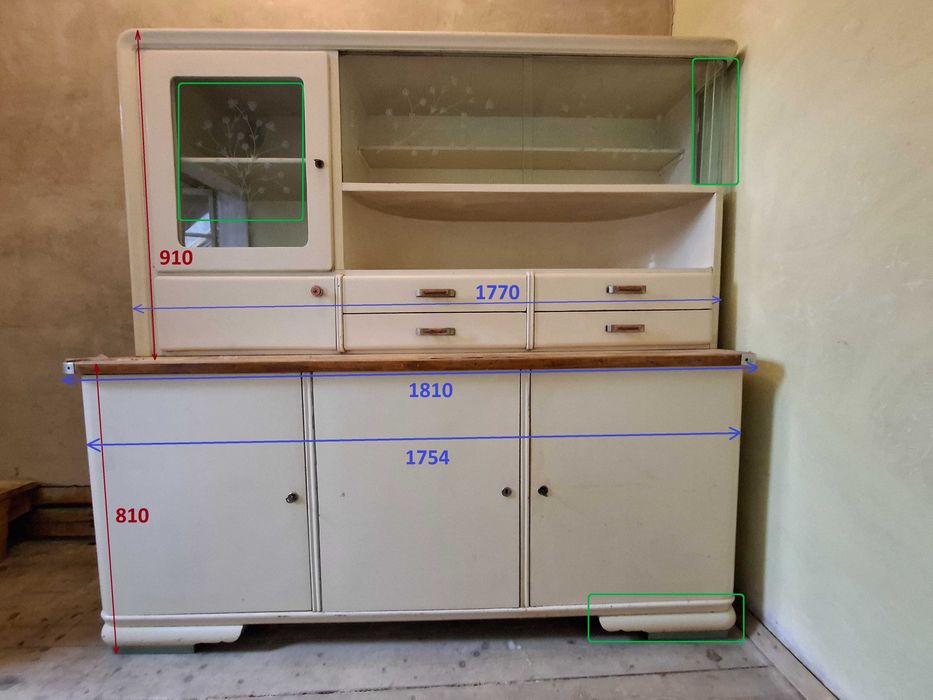 Zestaw mebli kuchennych PRL: kredens, szafka, póła wisząca