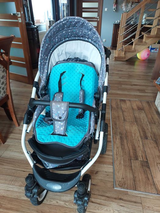 Wózek spacerowy dwukierunkowy