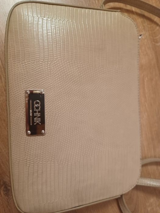 Mała torebka typu listonoszka