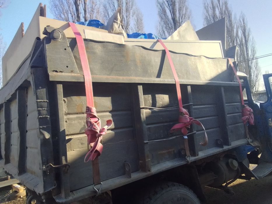 Вивіз сміття та вантажники