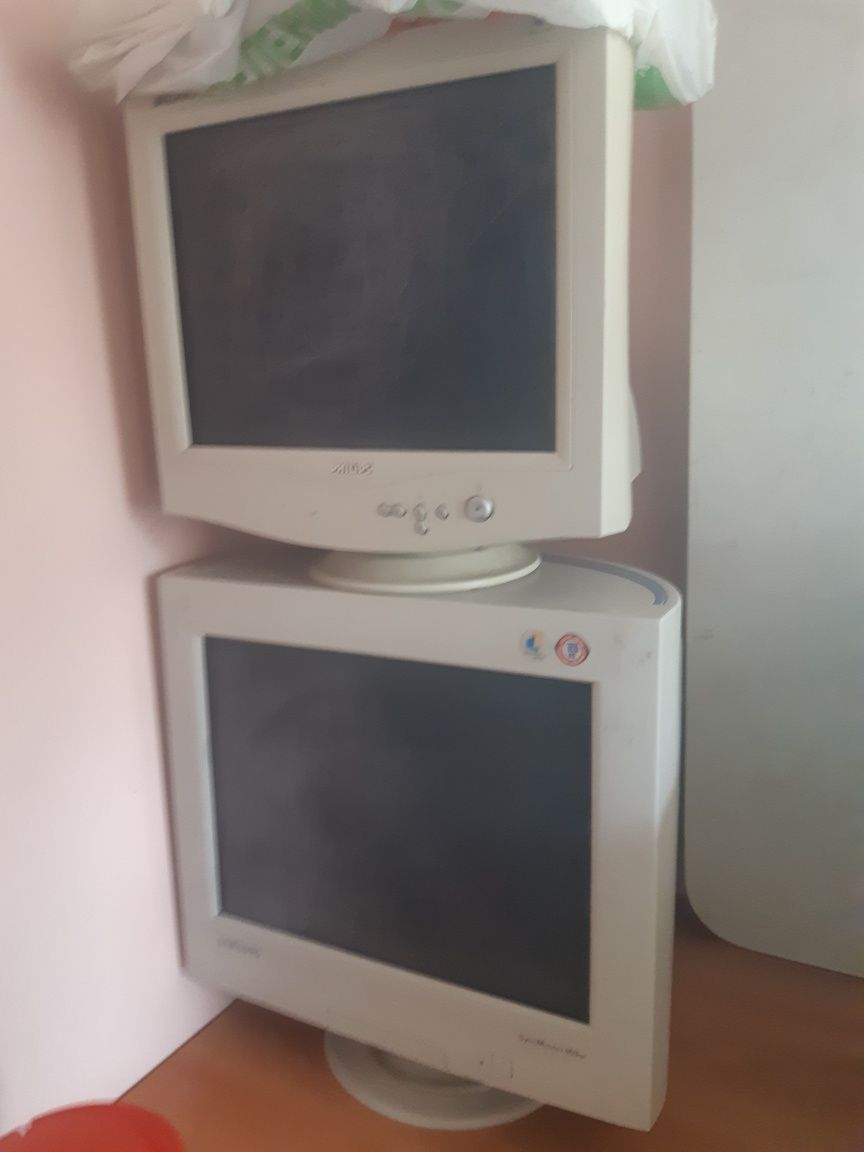 Монитор Philips 17"