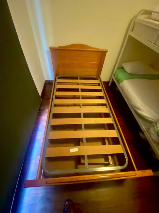 Cama solteiro 150(Negociável)