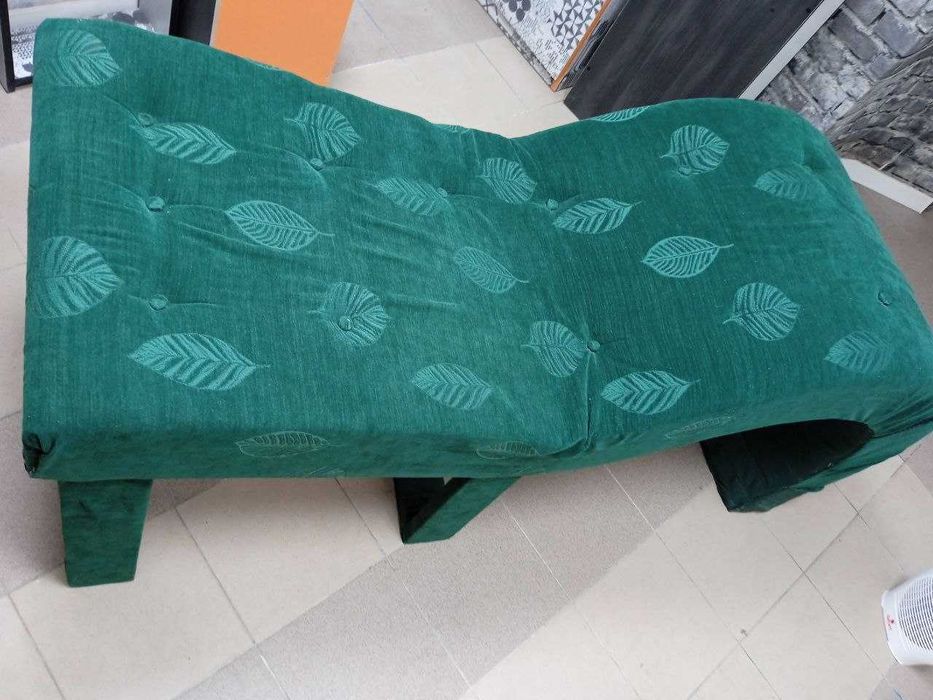 Крісло та меблі для салону краси