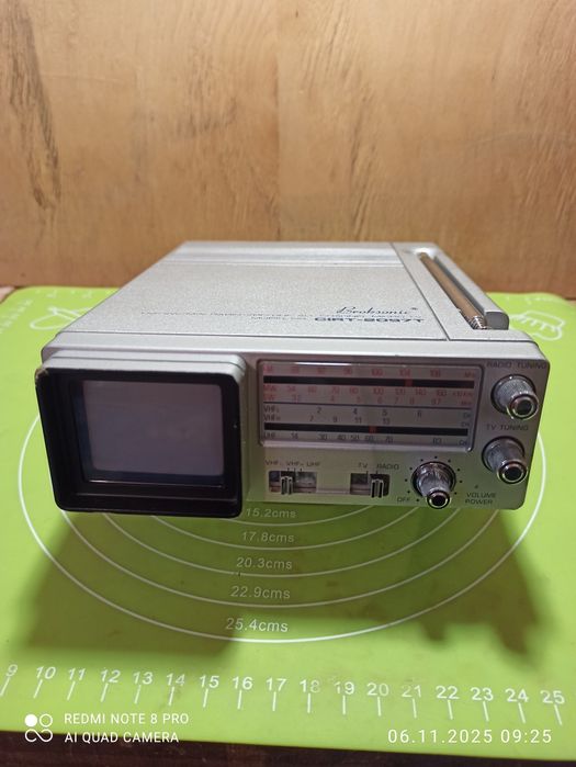 Радіотелевізор Broksonic