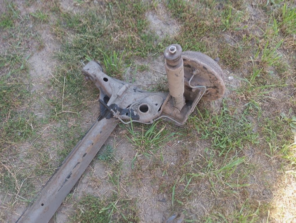 corsa c 00-06 belka zawieszenia tył bebny ładny stan wysyłka meriva a