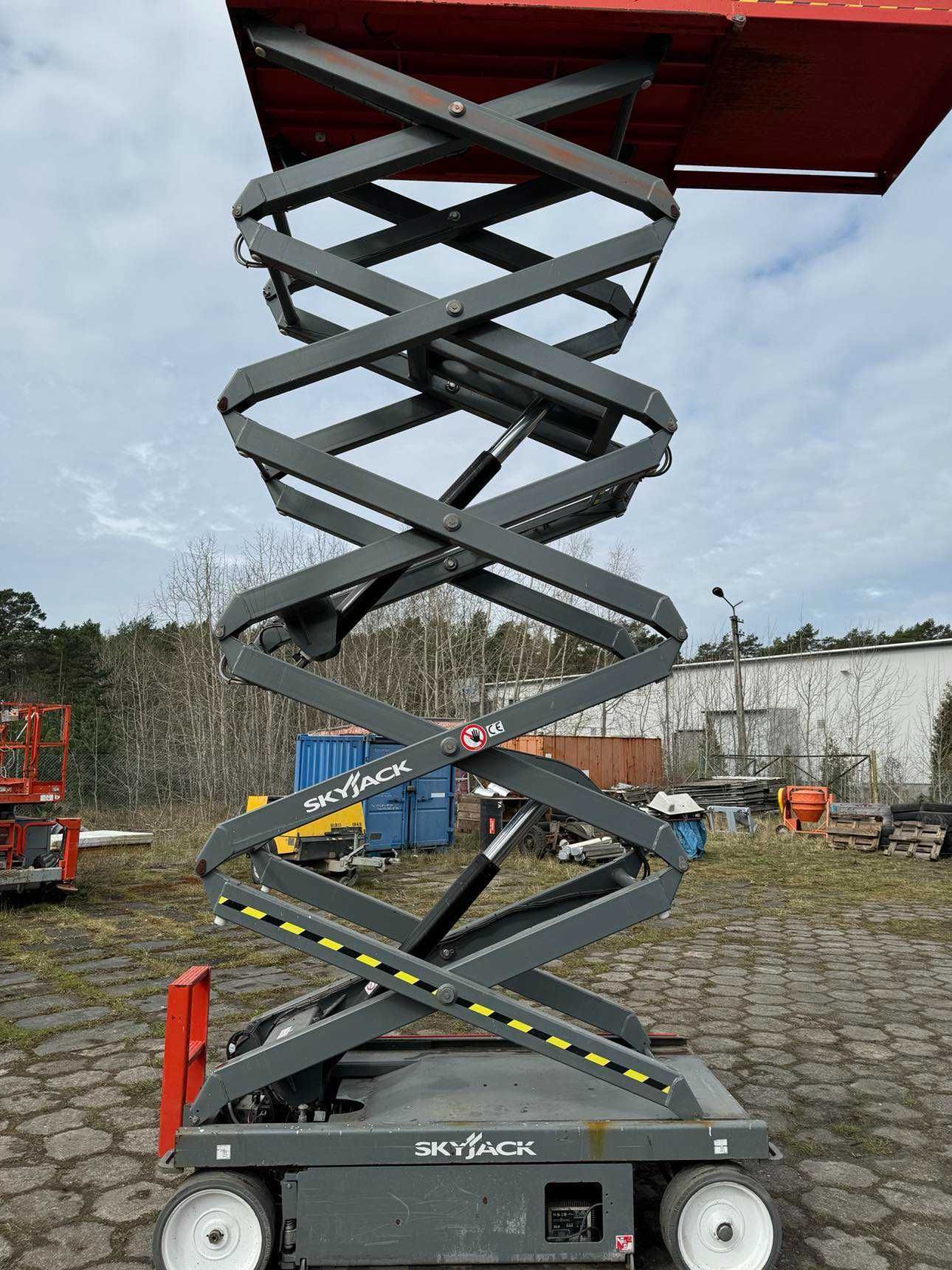 Podnośnik nożycowy Sky Jack SJ III 4632, 2016,11,60m,netto: 29.000 PLN