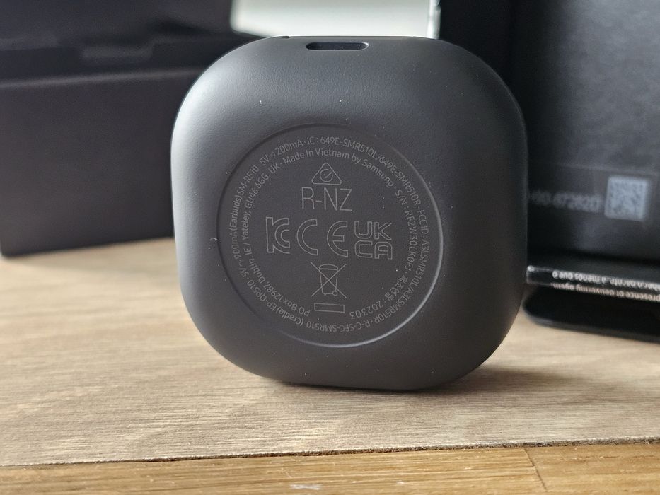 Słuchawki bezprzewodowe Samsung Galaxy Buds2 Pro otwarte opakowanie