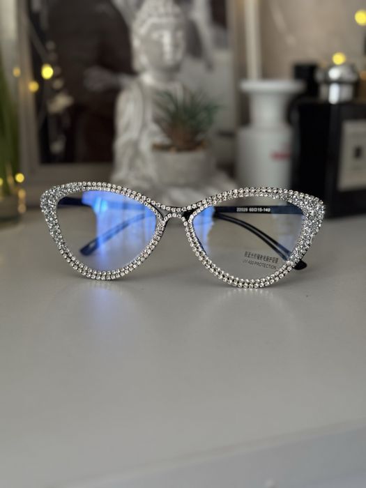 Іміджеві стильові окуляри в стразах