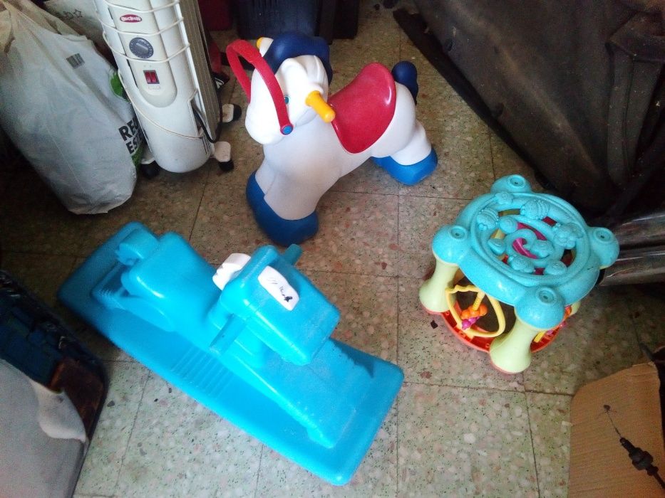 Cavalinho para criança e outros Chicco