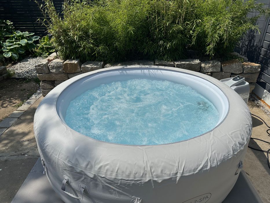 jakuzzi ogrodowe 3 miesiące używane