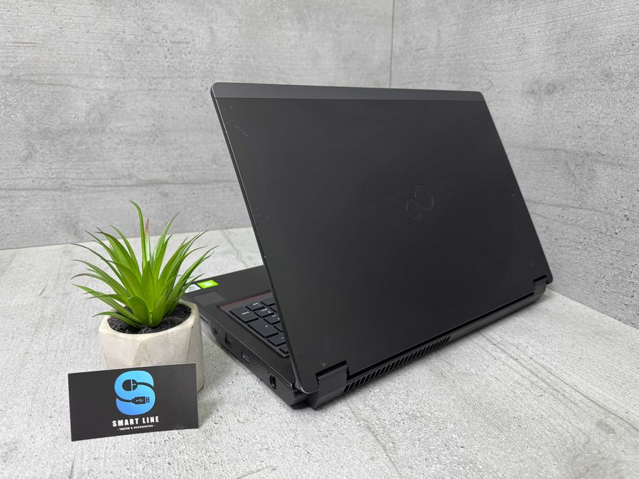 Nvidia/Потужний ноутбук Fujitsu H7510/Quadro/i7-10850H/512gb ssd/15.6"