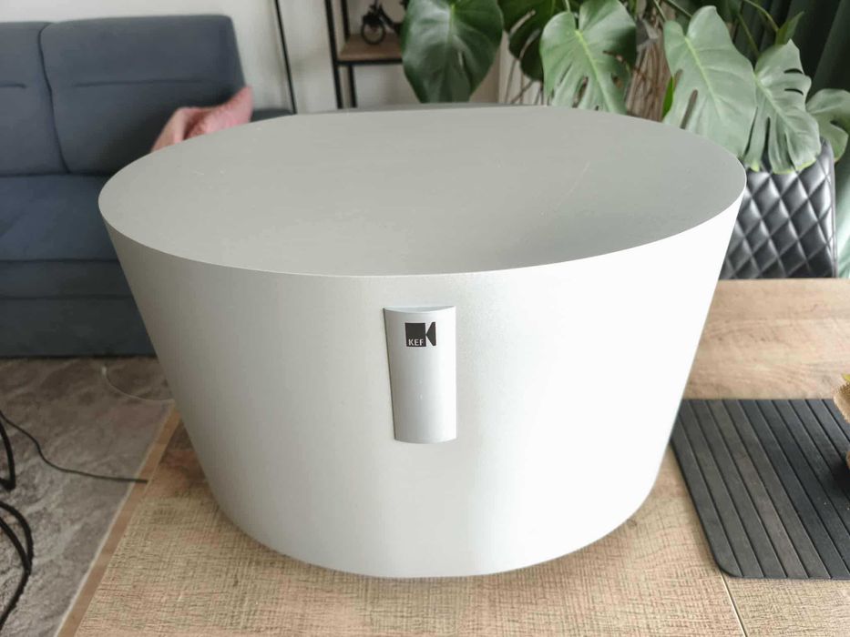 KEF PSW2010  Subwoofer aktywny *szary* 250wat  (zadbany)