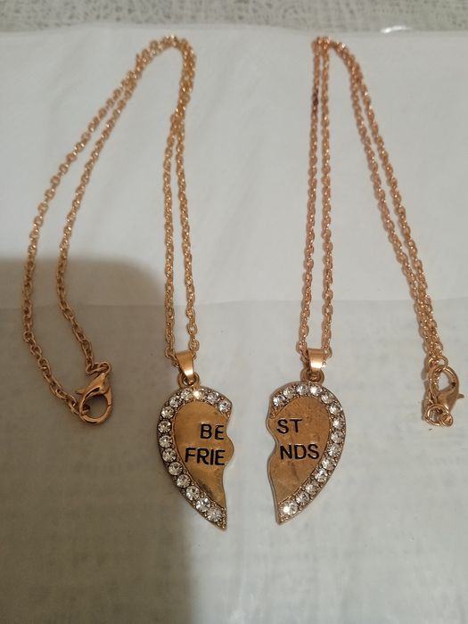 Парні  кулони  для  закоханих