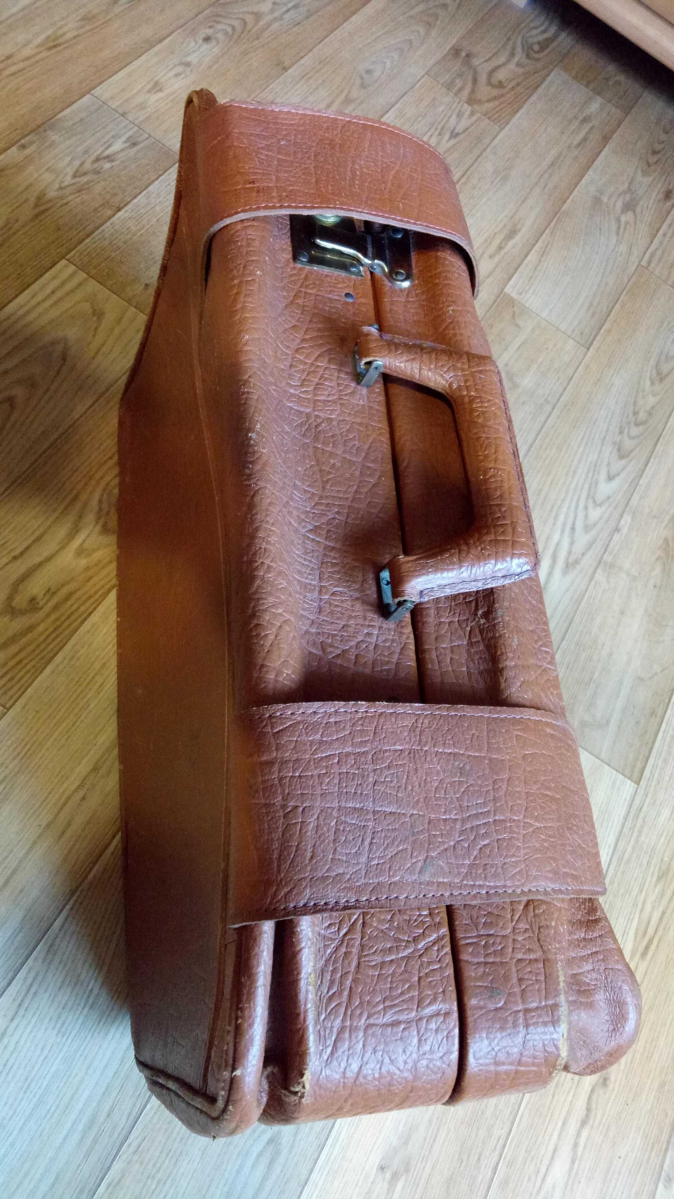 импортный кожаный чемодан (80-годы XXвека)