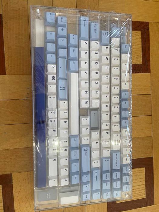 WS Blue Oasis Keycaps, нова запакована