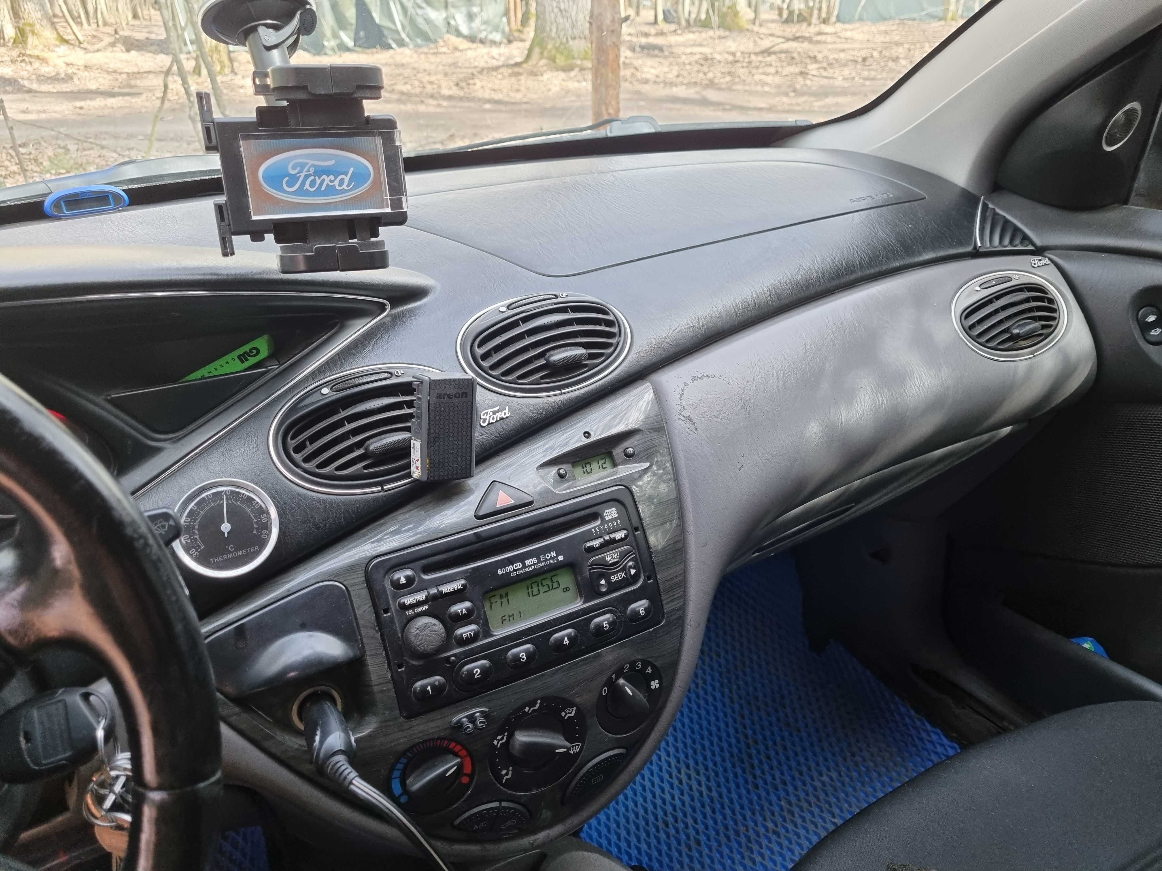 Продам Ford Focus 2000 рік хетчбек