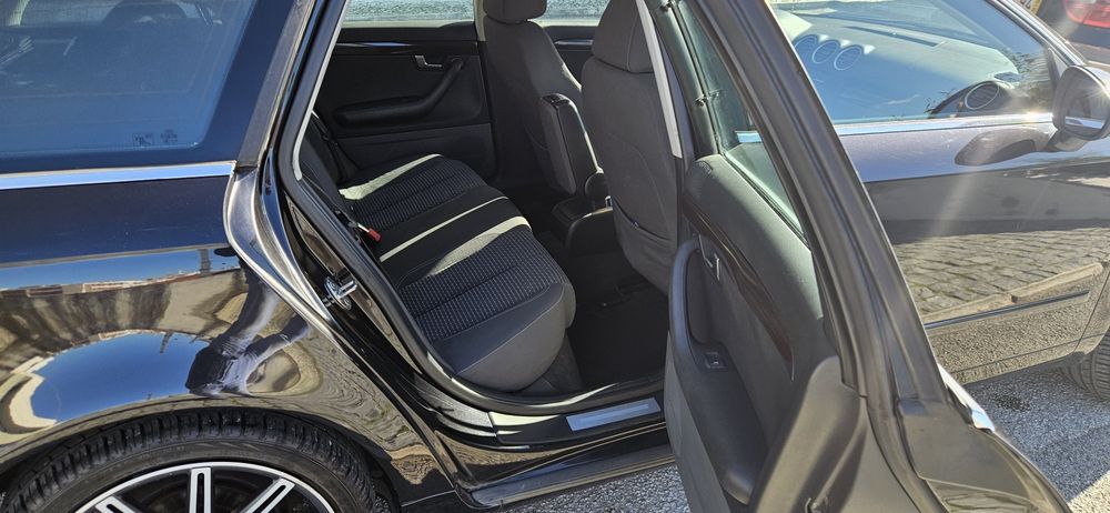 Seat Exeo ST 2.0 TDI 143cv
Com 257000km.
Jantes 18.
Troquei a distribu