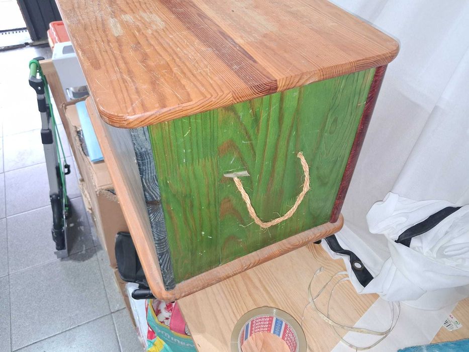 Vendo Bau de Madeira