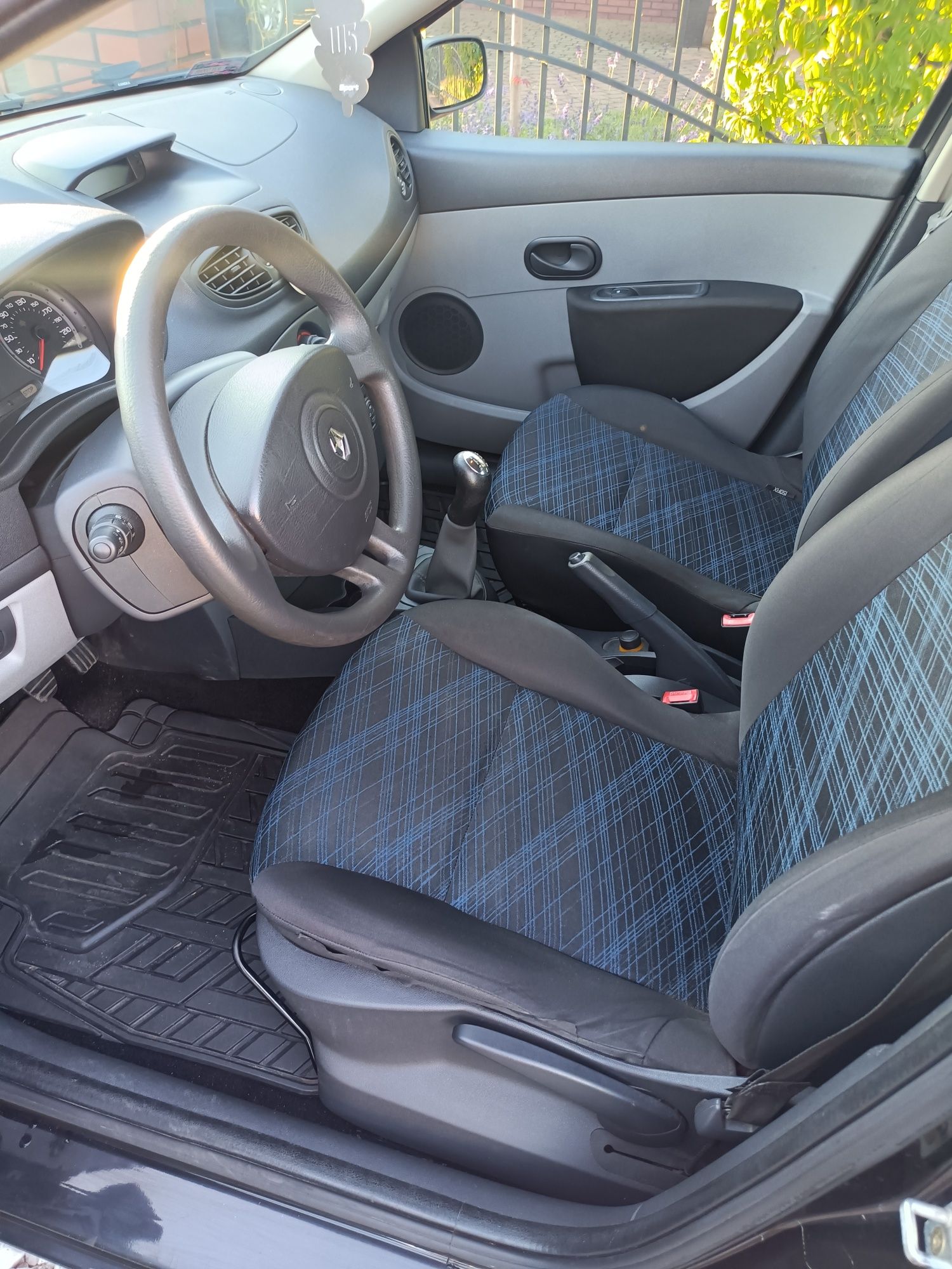 Renault Clio III 1.2 2006 r. Nowe sprzęgło.