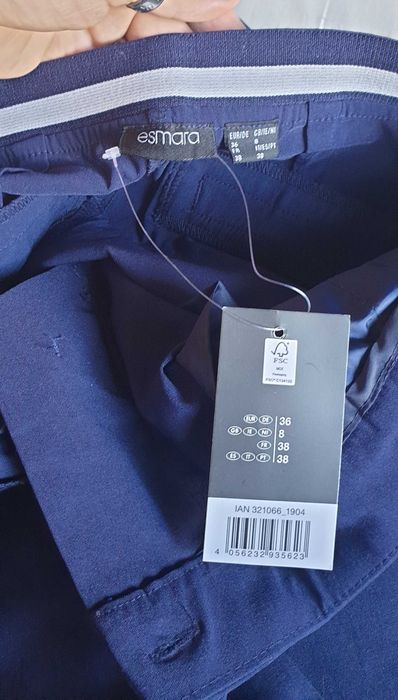 Calça de senhora justa