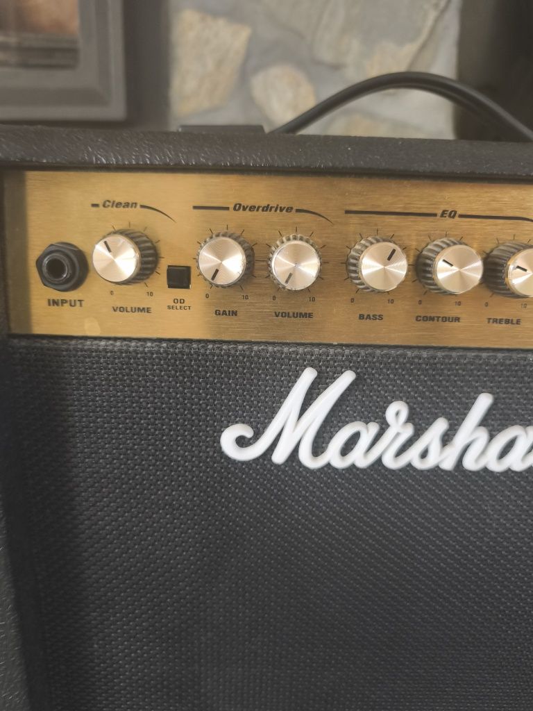 Wzmacniacz gitarowy Marshall mg15cdr