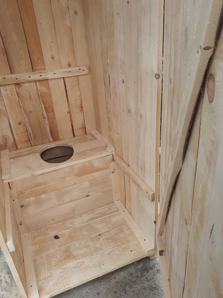 Toaleta drewniana, wc na budowe