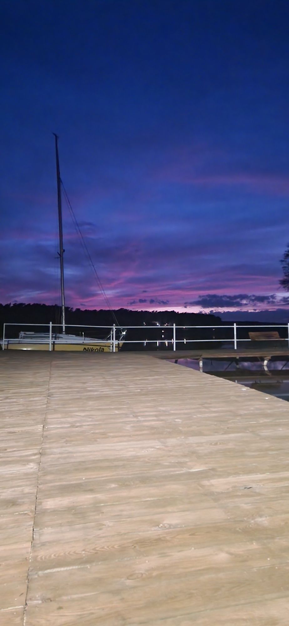 Domek nad jeziorem z własną linią brzegową , apartament, kwater