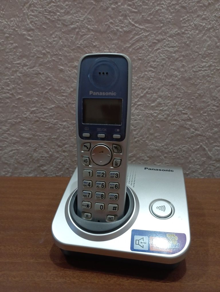 Продам радиотелефон Panasonic KX-TG7207UA