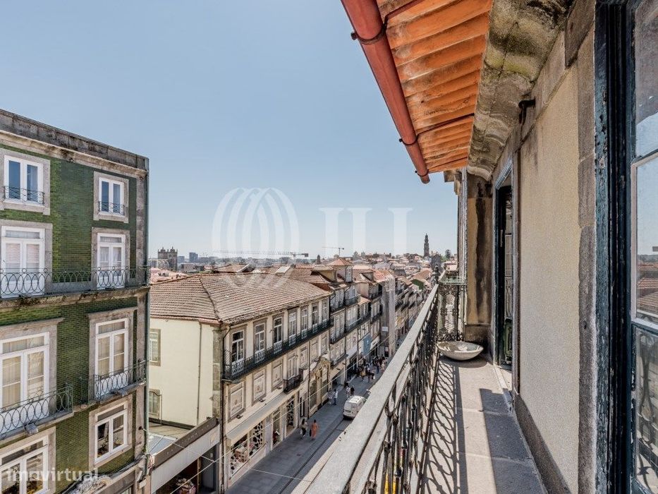Prédio na Rua 31 de Janeiro com pip aprovado, Porto