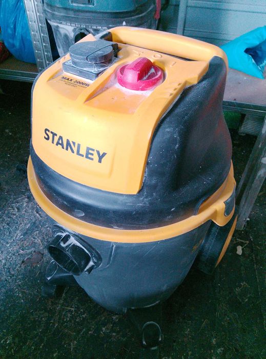 Odkurzacz budowlany stanley