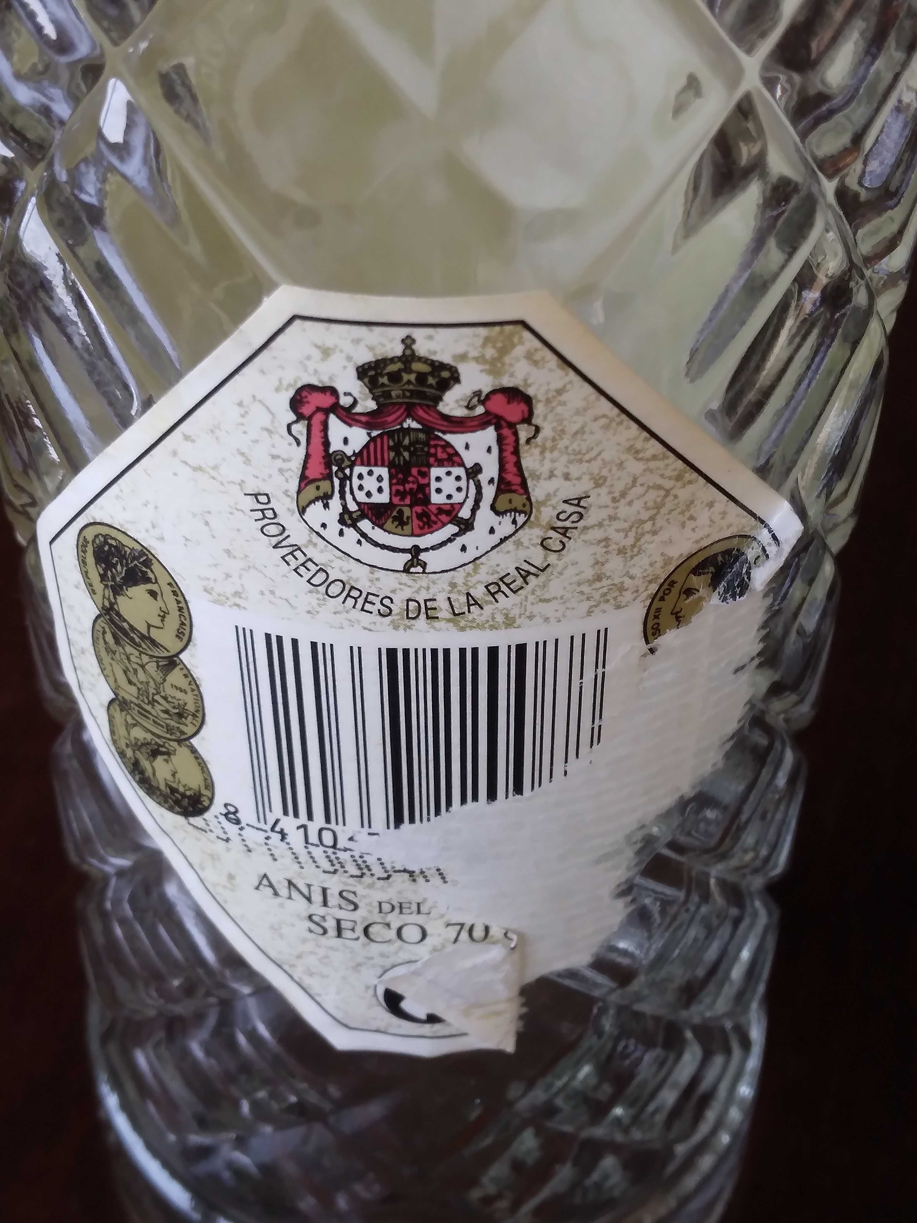 Garrafas com letreiros antigos