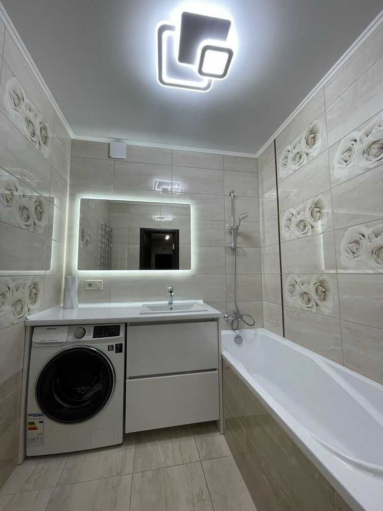 Готова до заселення 2-к квартира в новобудові, 81 м² Виставка 
ID38625