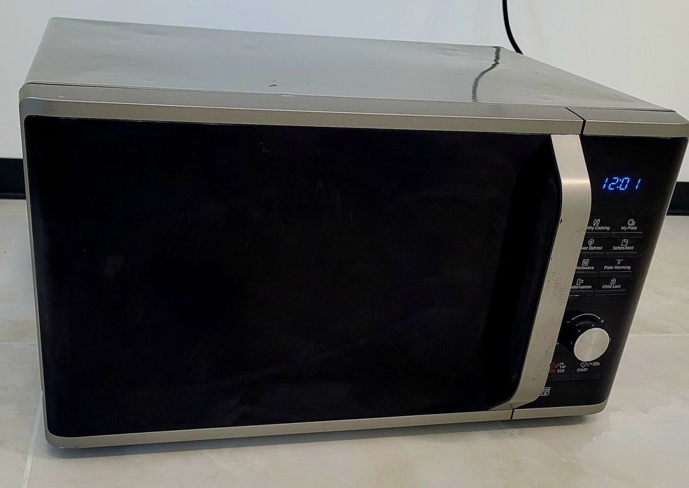 Мікрохвильва піч Samsung 23л