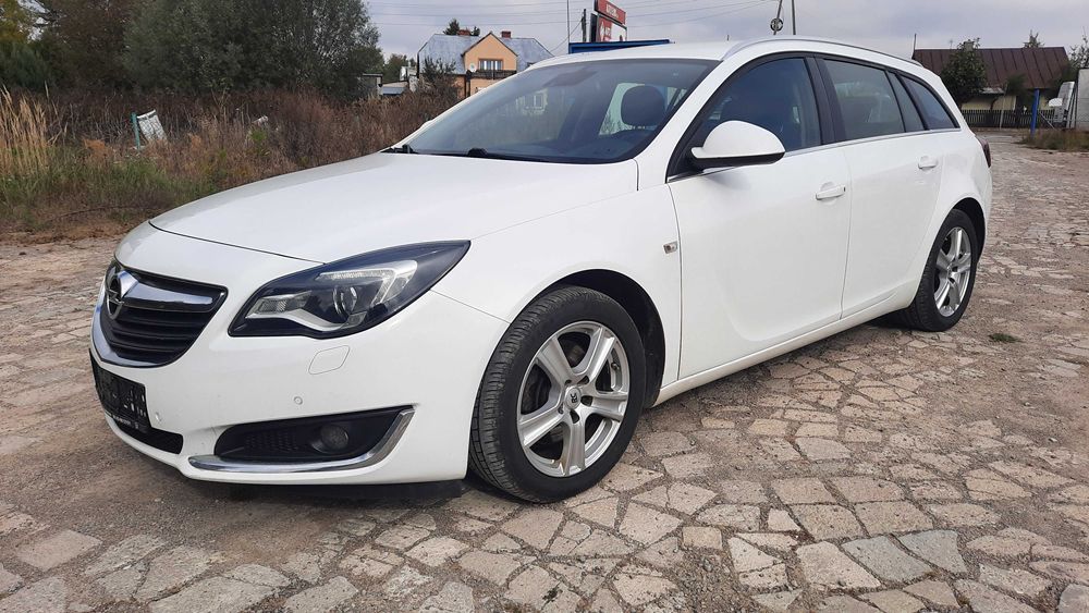 Opel Insignia Lift Sports Tourer 2.0 CDTI Edition 2015 r.  Opłacona