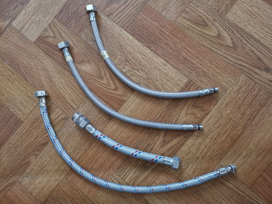 Шланги сантехнические гибкие 18, 35, 48 см.