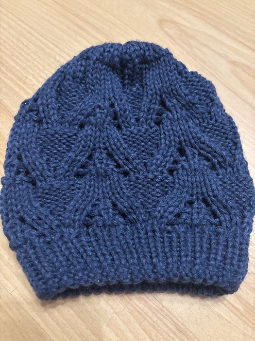 Damska czapka granatowa