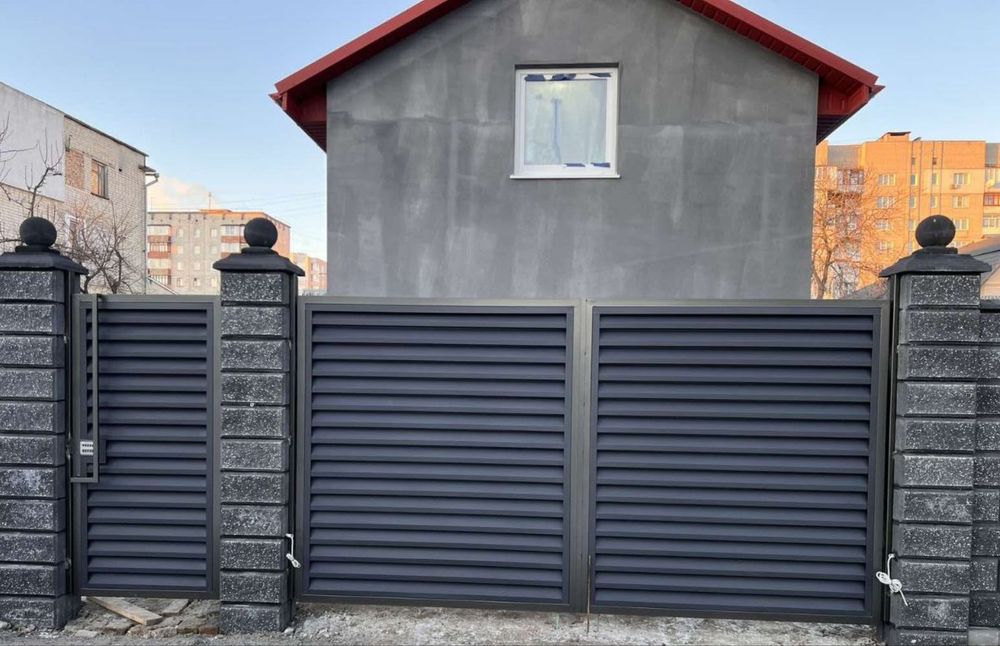 Ворота. Огорожа. Розпашні ворота. Відкатні ворота.Декоративна панель.