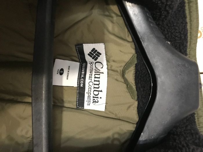 Продам теплую куртку "Columbia"
