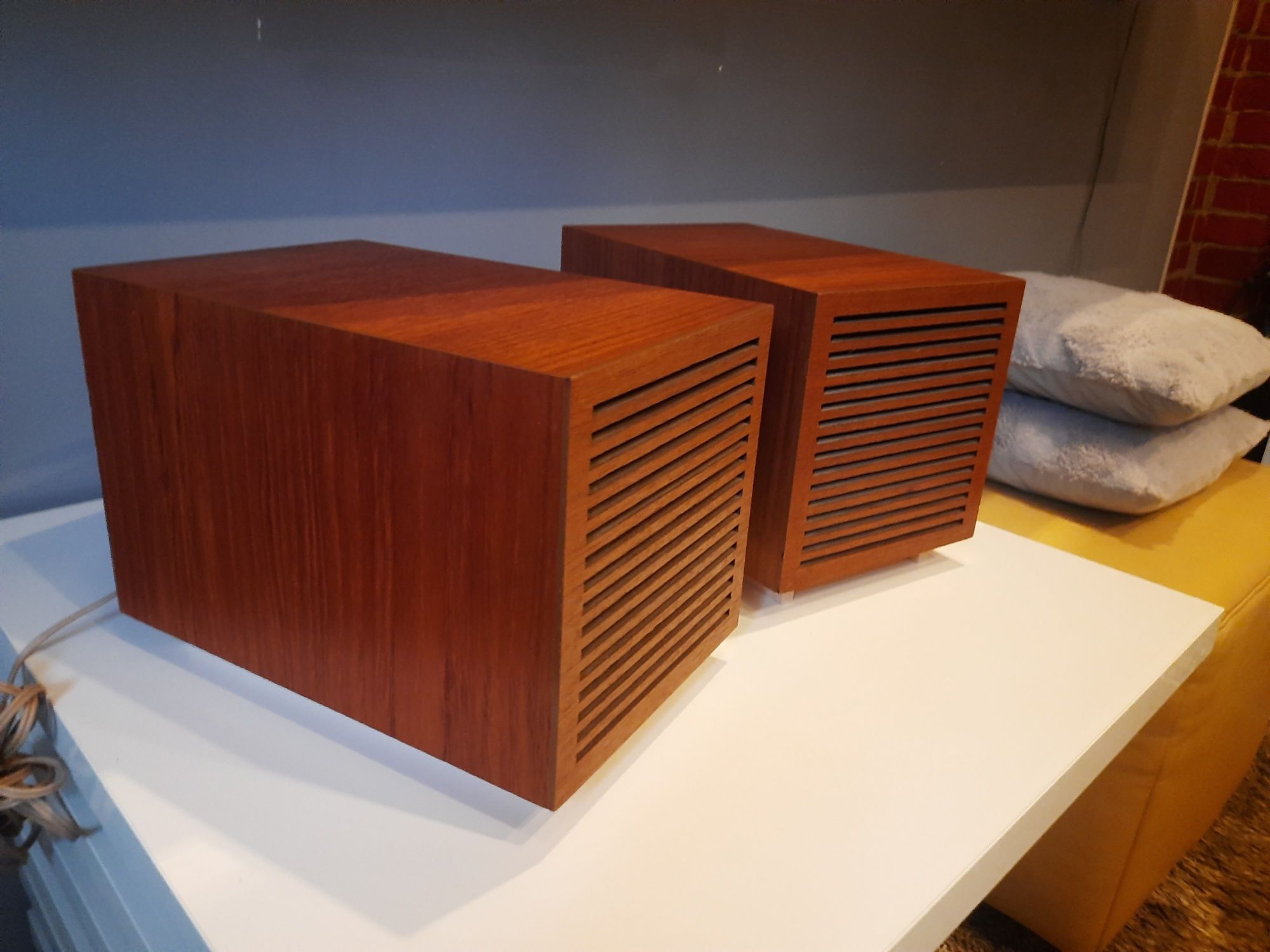 Kolumny Grundig box 8