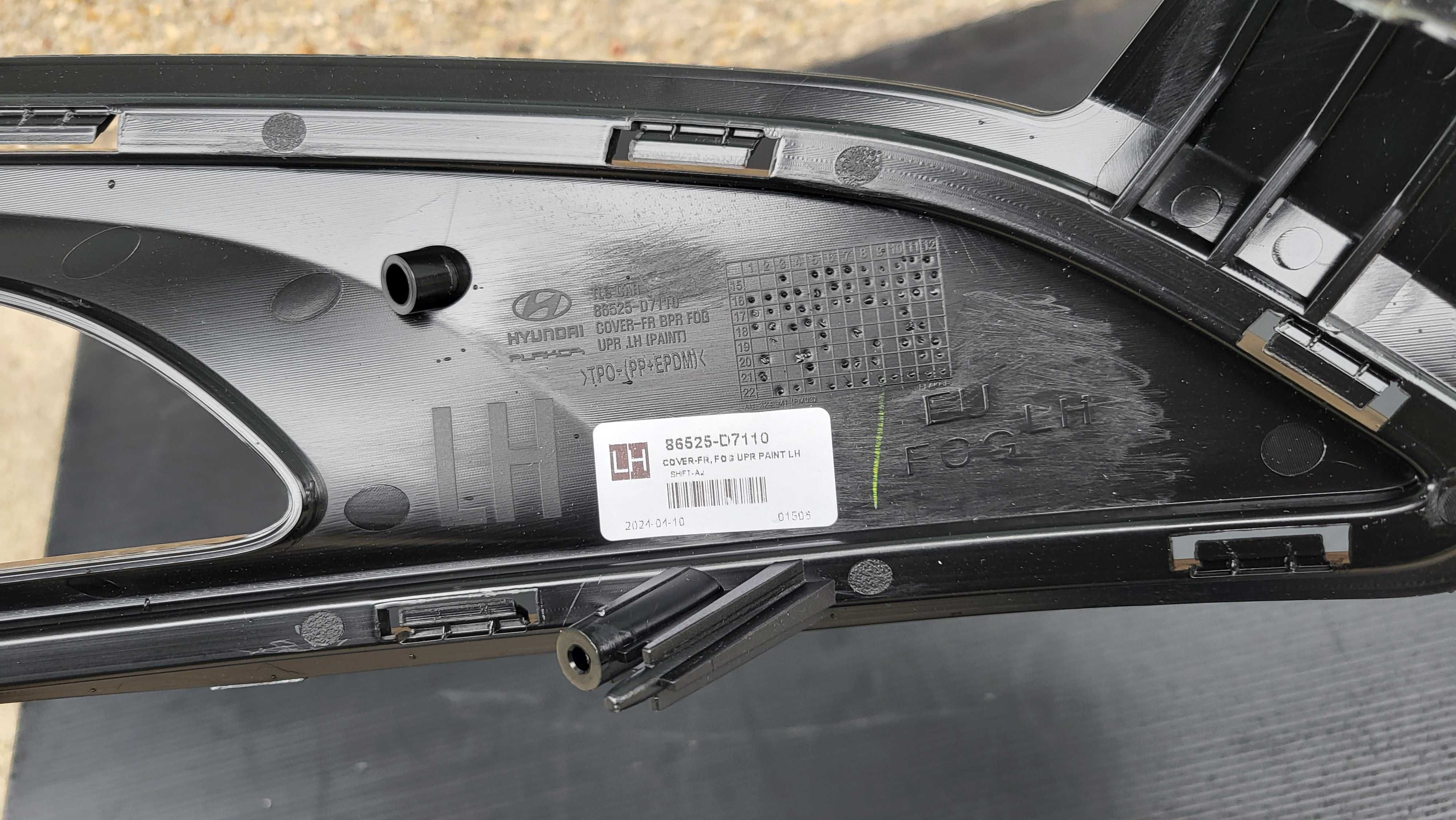 Kratka zderzaka Ramka halogenu LEWA Hyundai Tucson III OE 86525-D7110