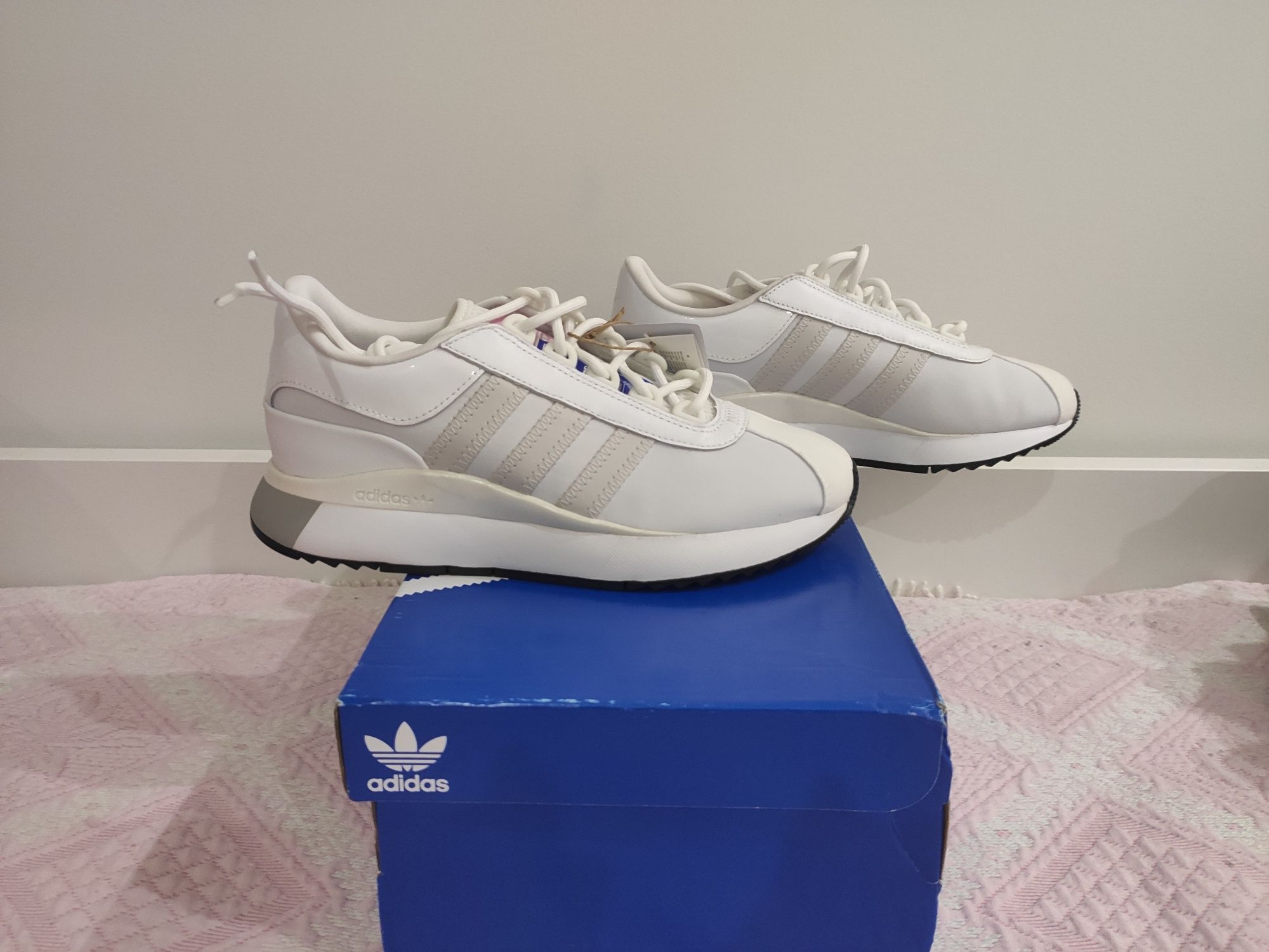 Sapatilhas Adidas mulher Novas