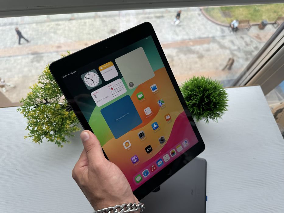 Apple Ipad 6 32 GB Wifi + LTE