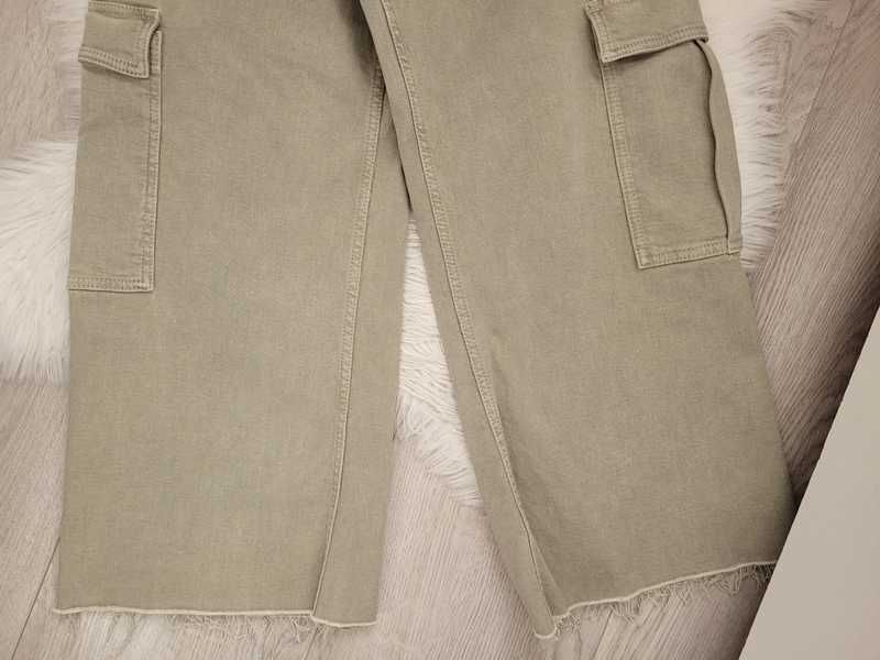 Khaki spodnie dżinsowe cargo / dżinsy z wysokim stanem, Zara 40 (L)